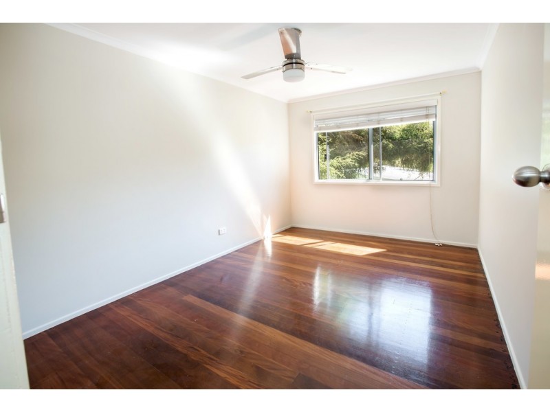 14 Grace Street, Scarborough QLD 4020