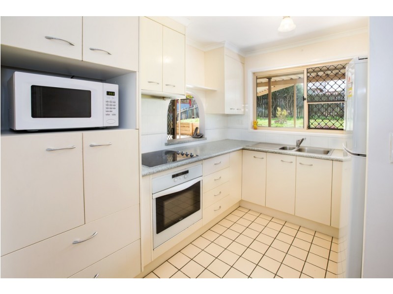 7 Stuart Crt, Kallangur QLD 4503