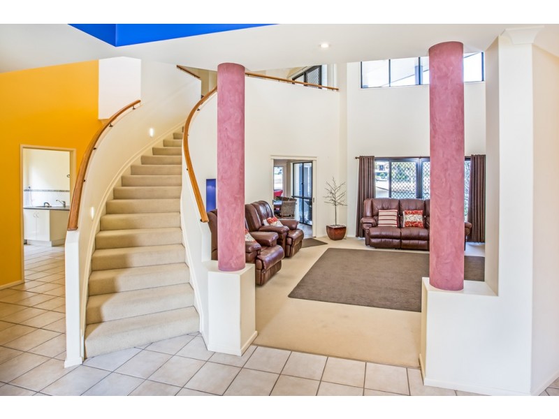 15 Defender St, Newport QLD 4020