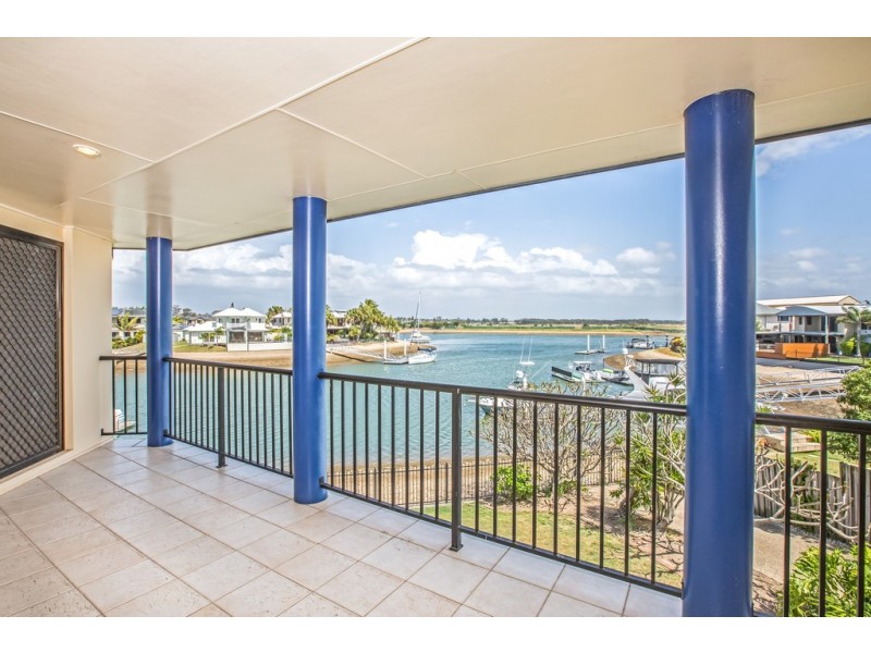15 Defender St, Newport QLD 4020