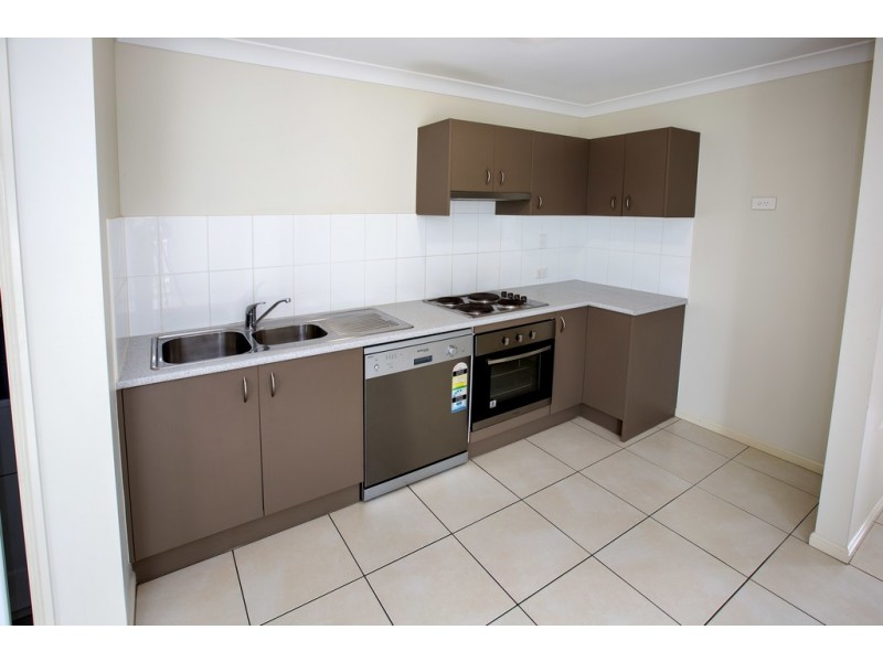 21b Hillary Drive, Warner QLD 4500