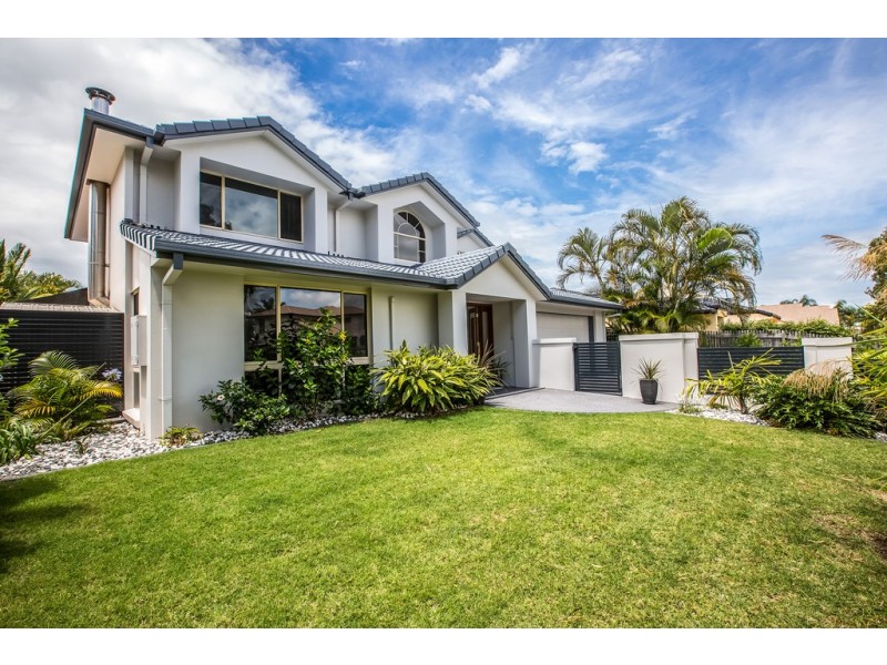 18 Intrepid Ct, Newport QLD 4020