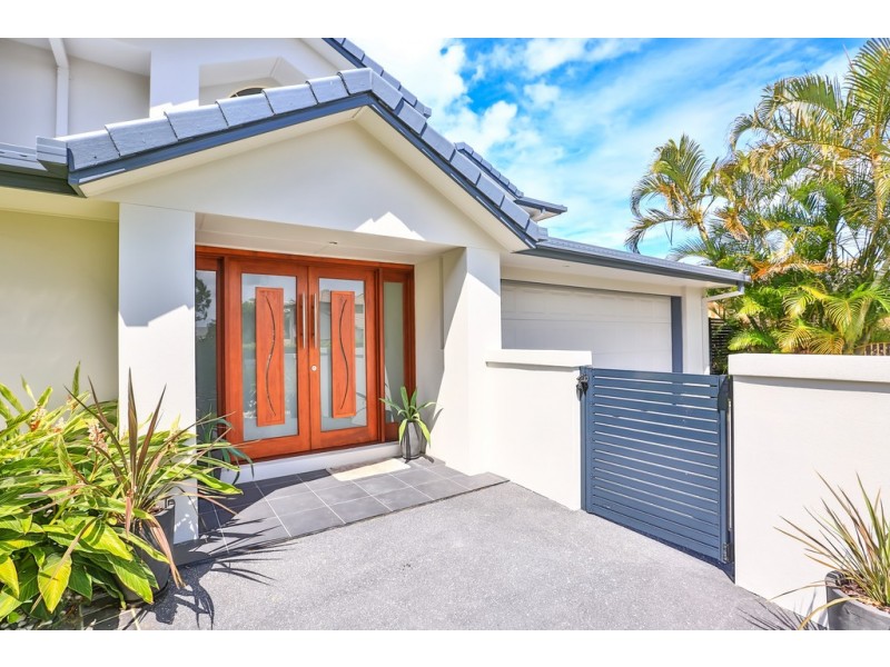 18 Intrepid Ct, Newport QLD 4020