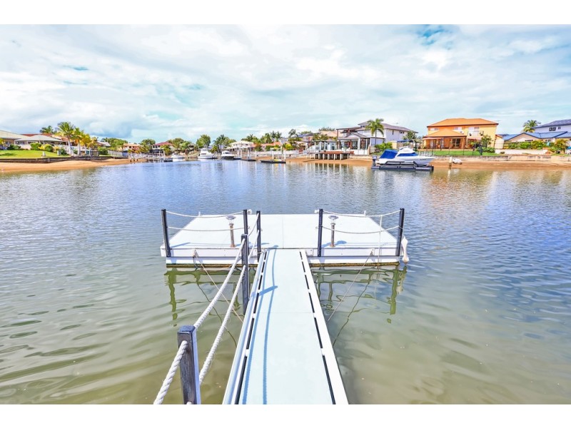 18 Intrepid Ct, Newport QLD 4020