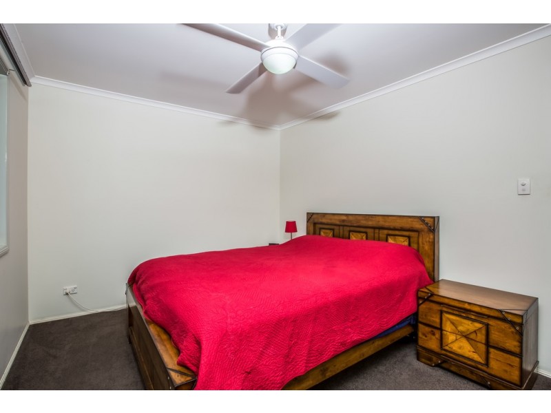 18 Intrepid Ct, Newport QLD 4020