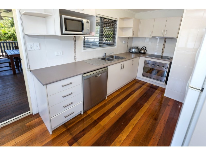 13 Bellevue Terrace, Redcliffe QLD 4020