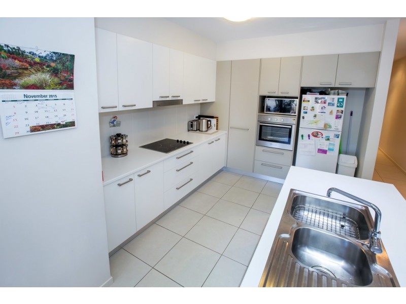 2/13 Louis Street, Redcliffe QLD 4020