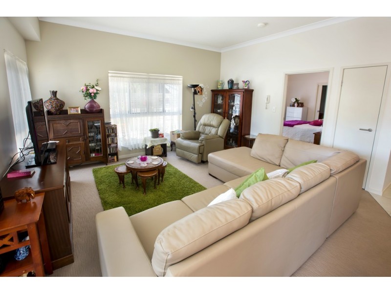 2/13 Louis Street, Redcliffe QLD 4020