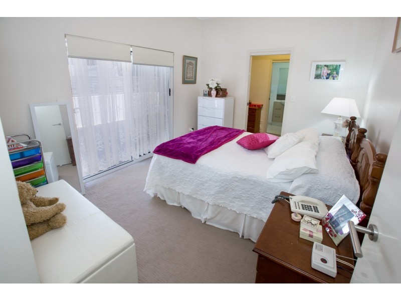 2/13 Louis Street, Redcliffe QLD 4020