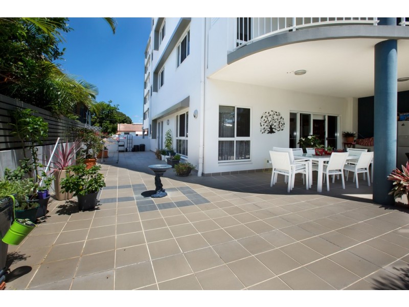 2/13 Louis Street, Redcliffe QLD 4020