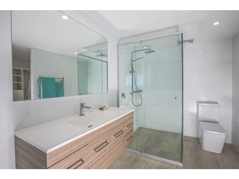 18/36 Woodcliffe Crescent, Woody Point QLD 4019