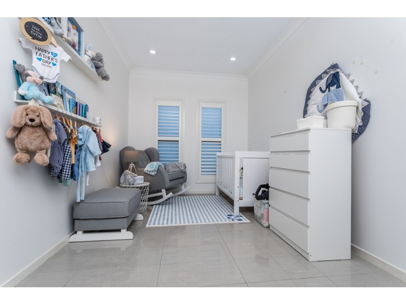 14 Skandia Court, Newport QLD 4020