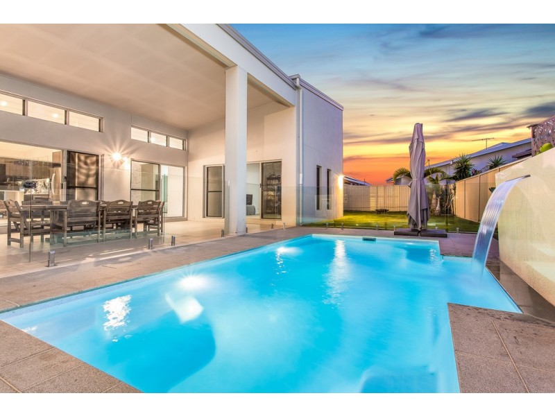 14 Skandia Court, Newport QLD 4020