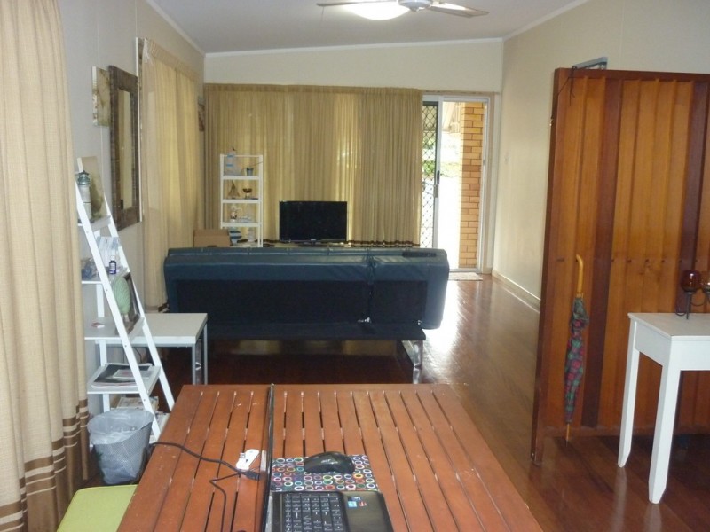 42a Anzac Ave, Redcliffe QLD 4020