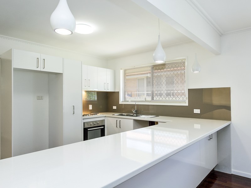 16 Kurrowah, Margate QLD 4019