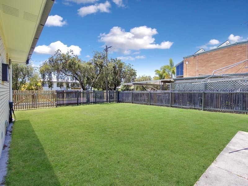 16 Kurrowah, Margate QLD 4019