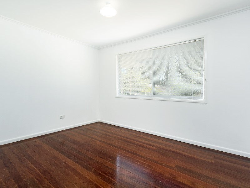 16 Kurrowah, Margate QLD 4019