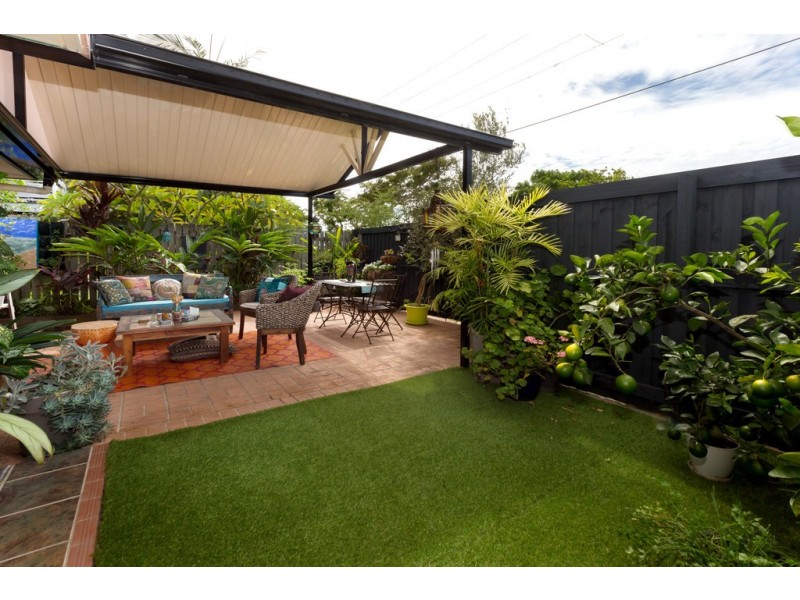 3/8 Cornelius St, Clontarf QLD 4019