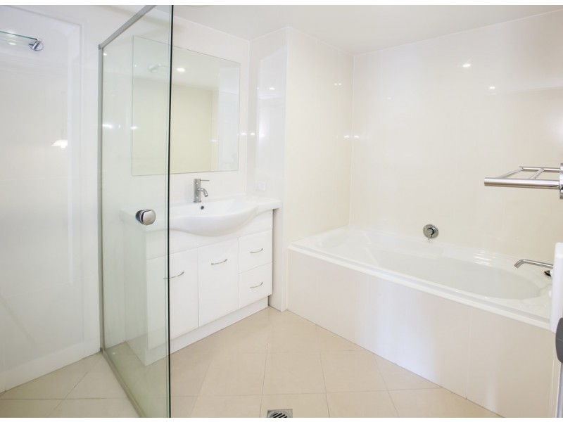 18/8 Georgina Street, Woody Point QLD 4019