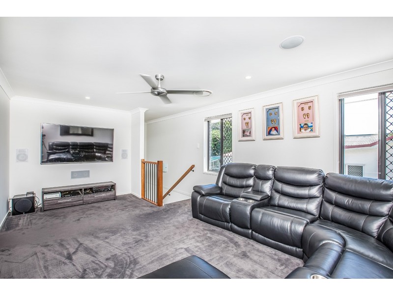 10 Enoch Street, Clontarf QLD 4019