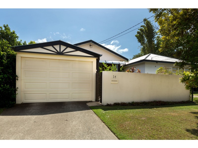 18 Bailey Street, Woody Point QLD 4019