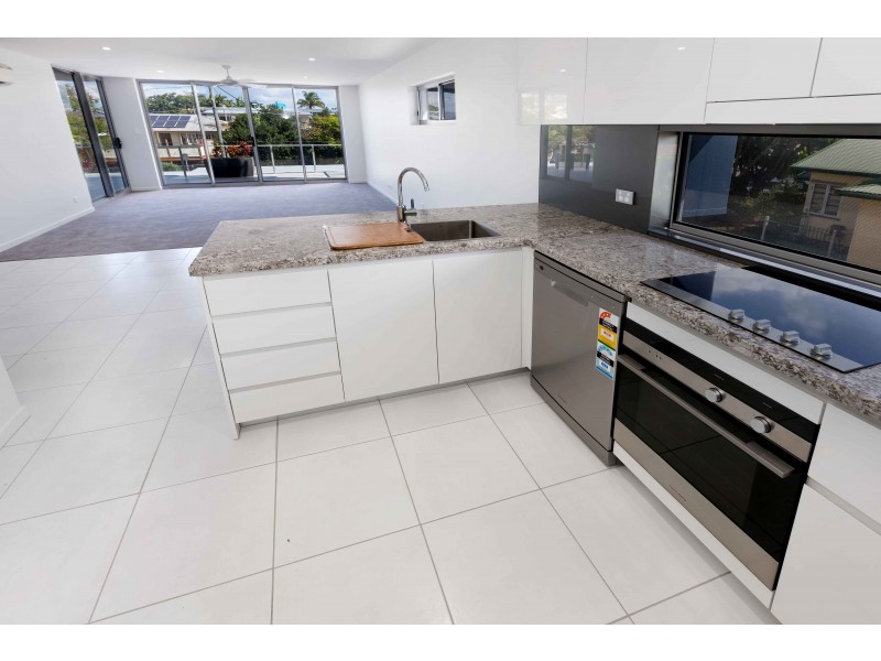 Unit 201 4-6 Anderson Street, Scarborough QLD 4020