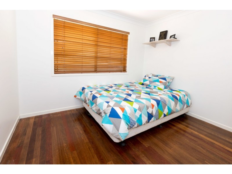 327 Elizabeth Avenue, Clontarf QLD 4019