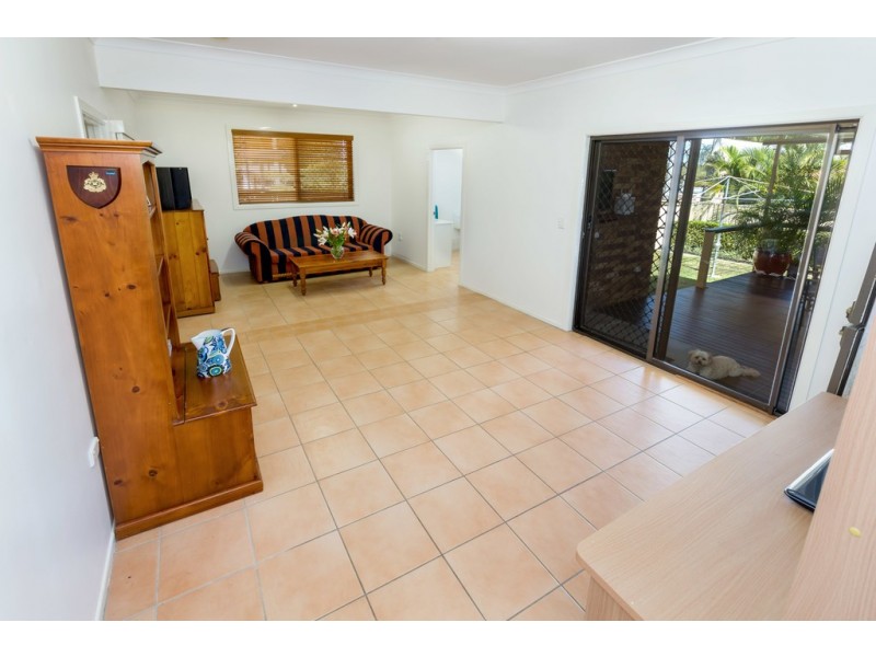 327 Elizabeth Avenue, Clontarf QLD 4019