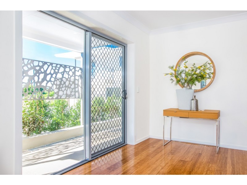 3/133 Prince Edward Pde, Scarborough QLD 4020