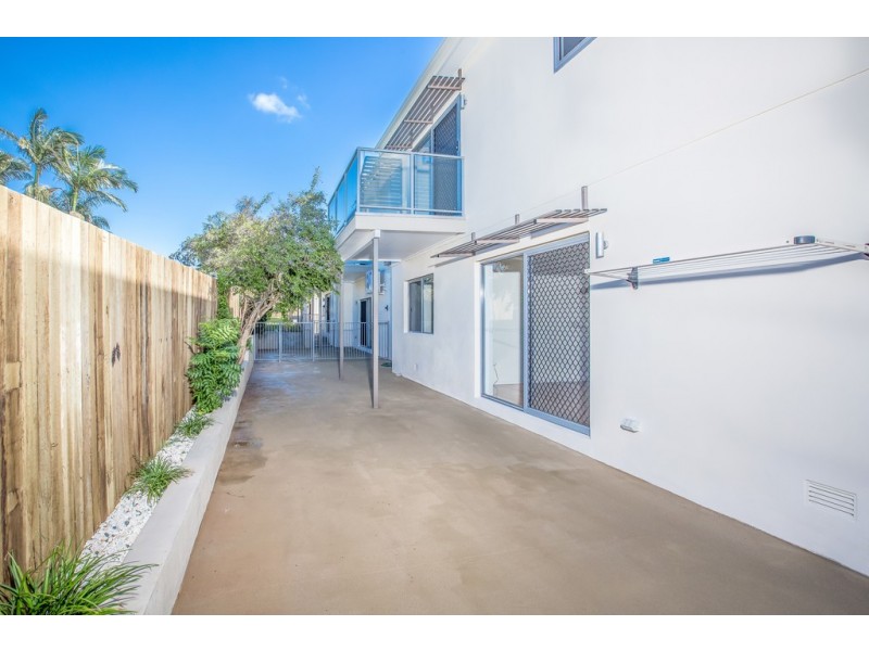 3/133 Prince Edward Pde, Scarborough QLD 4020