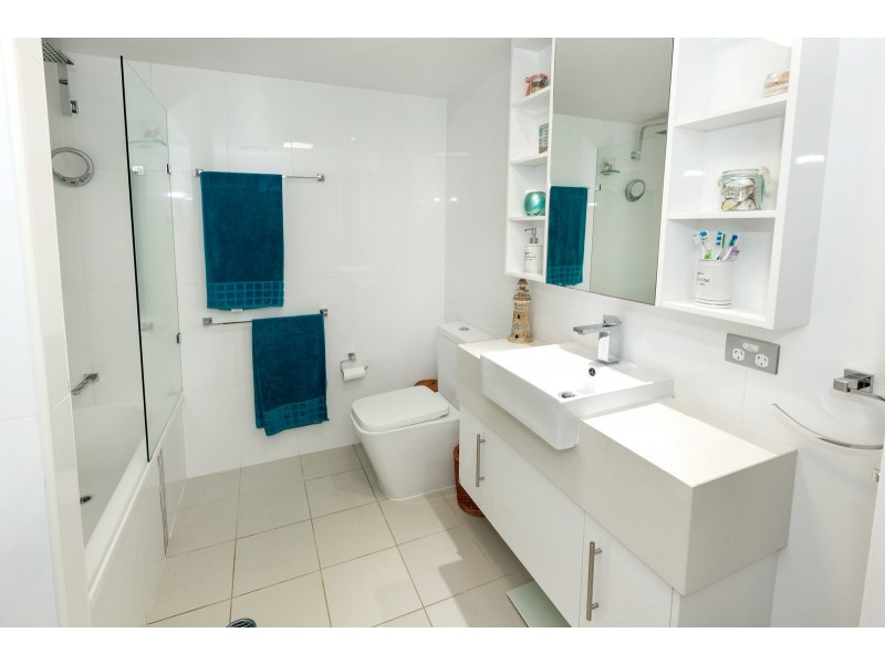 6/80 Hornibrook Esplanade, Clontarf QLD 4019