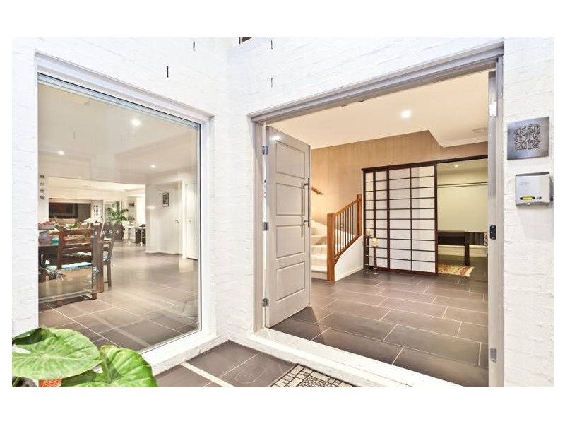 51 Lionheart Crescent, Newport QLD 4020