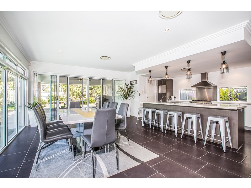 51 Lionheart Crescent, Newport QLD 4020