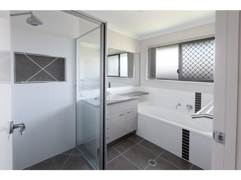 19 Dahlia Crescent, Caboolture QLD 4510