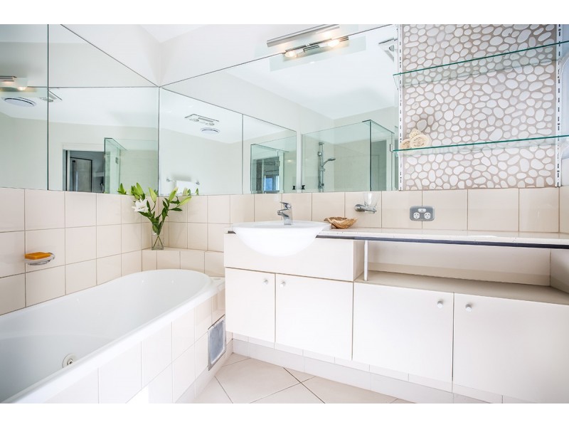 9/46-48 Prince Edward Parade, Redcliffe QLD 4020