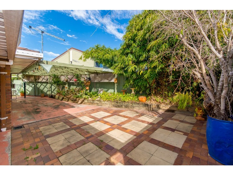 1 Featherstone Street, Kippa-ring QLD 4021