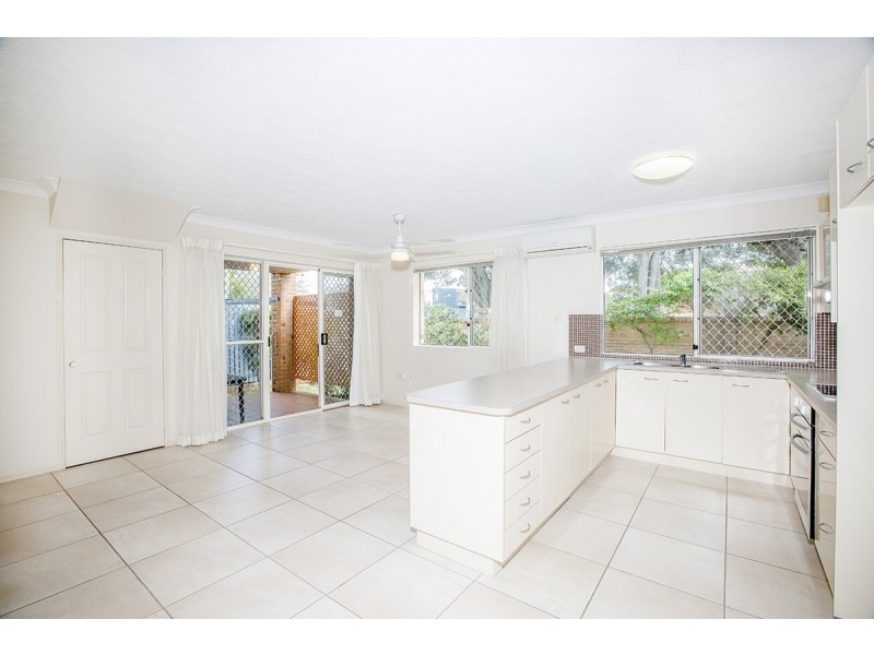 1/18 Murphy Street, Scarborough QLD 4020