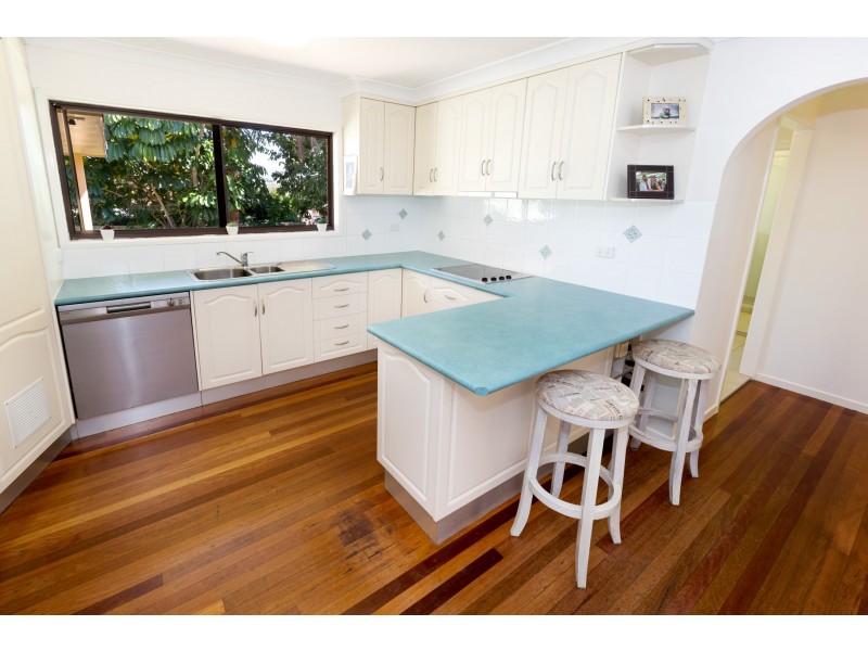 327 Elizabeth Avenue, Clontarf QLD 4019