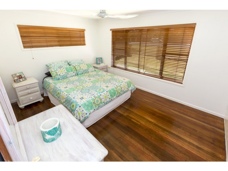 327 Elizabeth Avenue, Clontarf QLD 4019