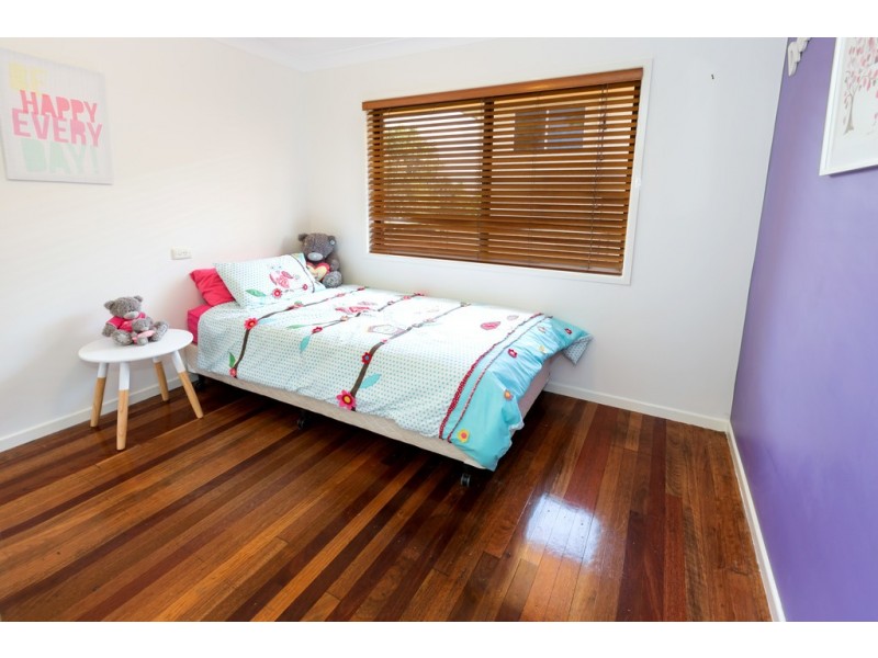 327 Elizabeth Avenue, Clontarf QLD 4019