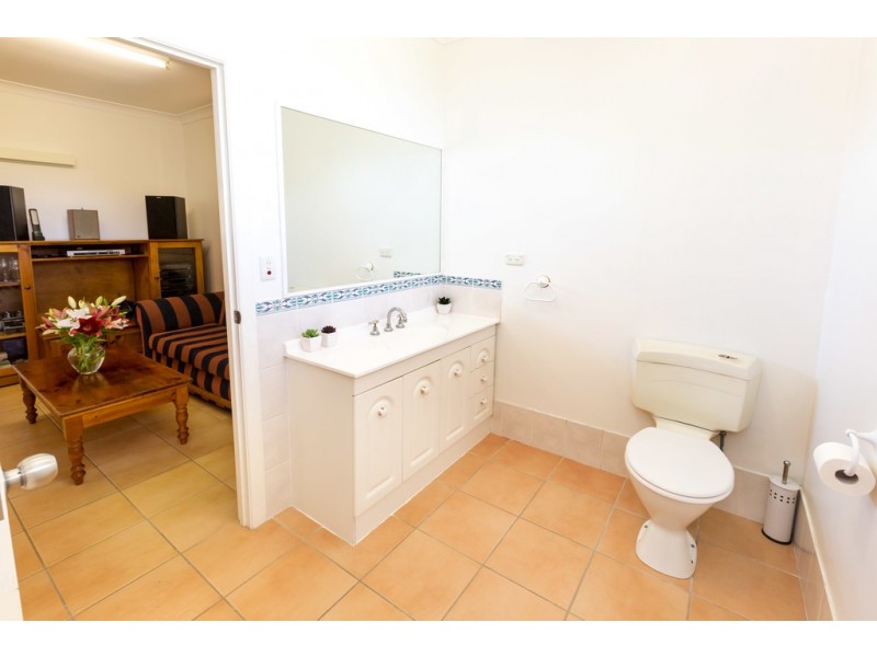 327 Elizabeth Avenue, Clontarf QLD 4019