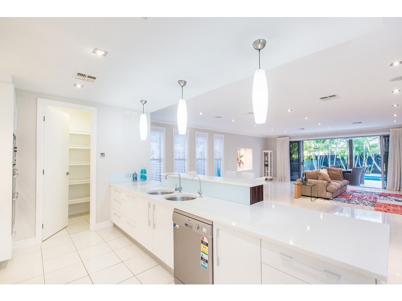 14 Allenby Close, North Lakes QLD 4509