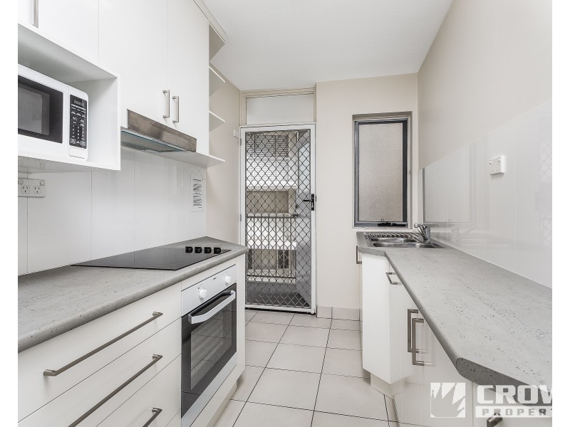 6/89 Marine Parade, Redcliffe QLD 4020