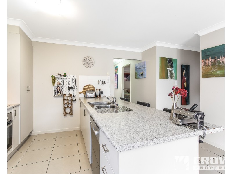 46 Waterlilly Ct, Rothwell QLD 4022