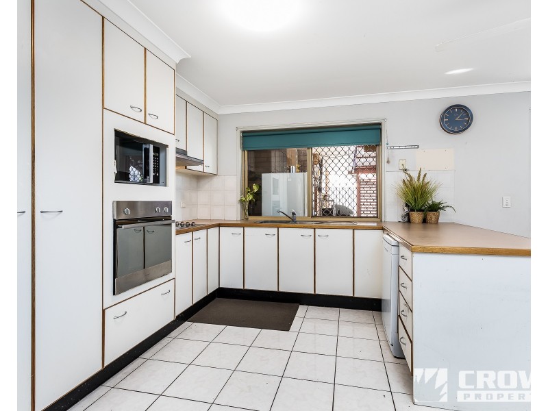 5 Shangri-La Court, Rothwell QLD 4022