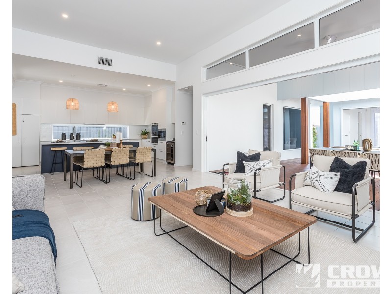 12 Rani Street, Newport QLD 4020
