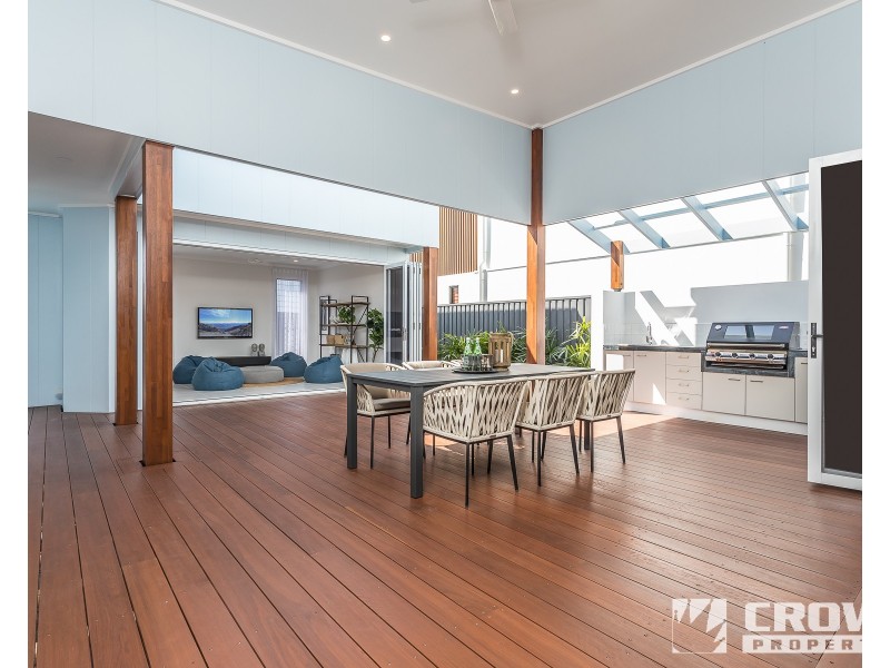 12 Rani Street, Newport QLD 4020