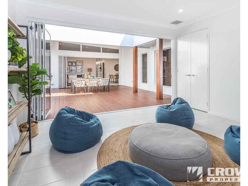 12 Rani Street, Newport QLD 4020