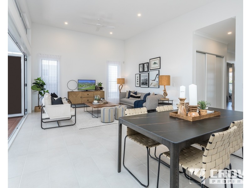 12 Rani Street, Newport QLD 4020
