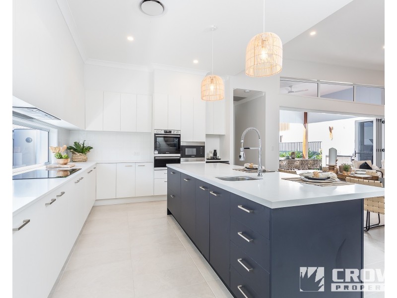 12 Rani Street, Newport QLD 4020
